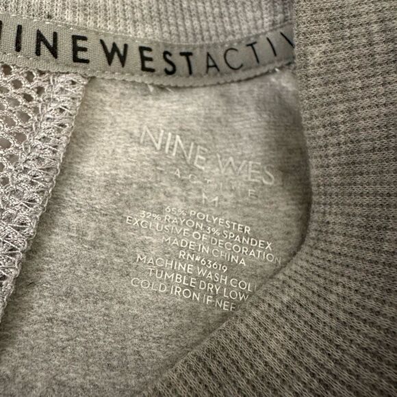 Nine West Active Women’s Crew Mesh Panel Sweatshirt Medium Gently Worn - Picture 7 of 12